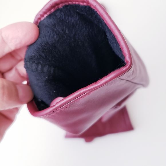 Vintage Ladies Vegan Burgundy Gloves - Picture 5 of 10